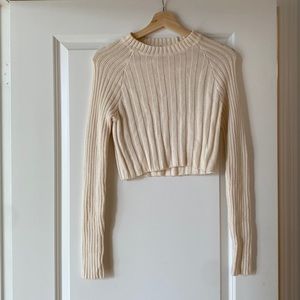 Urban outfitters crop sweater S